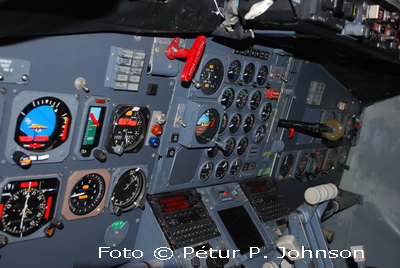 Úr stjórnklefa Boeing 727. Foto © Pétur P. Johnson.